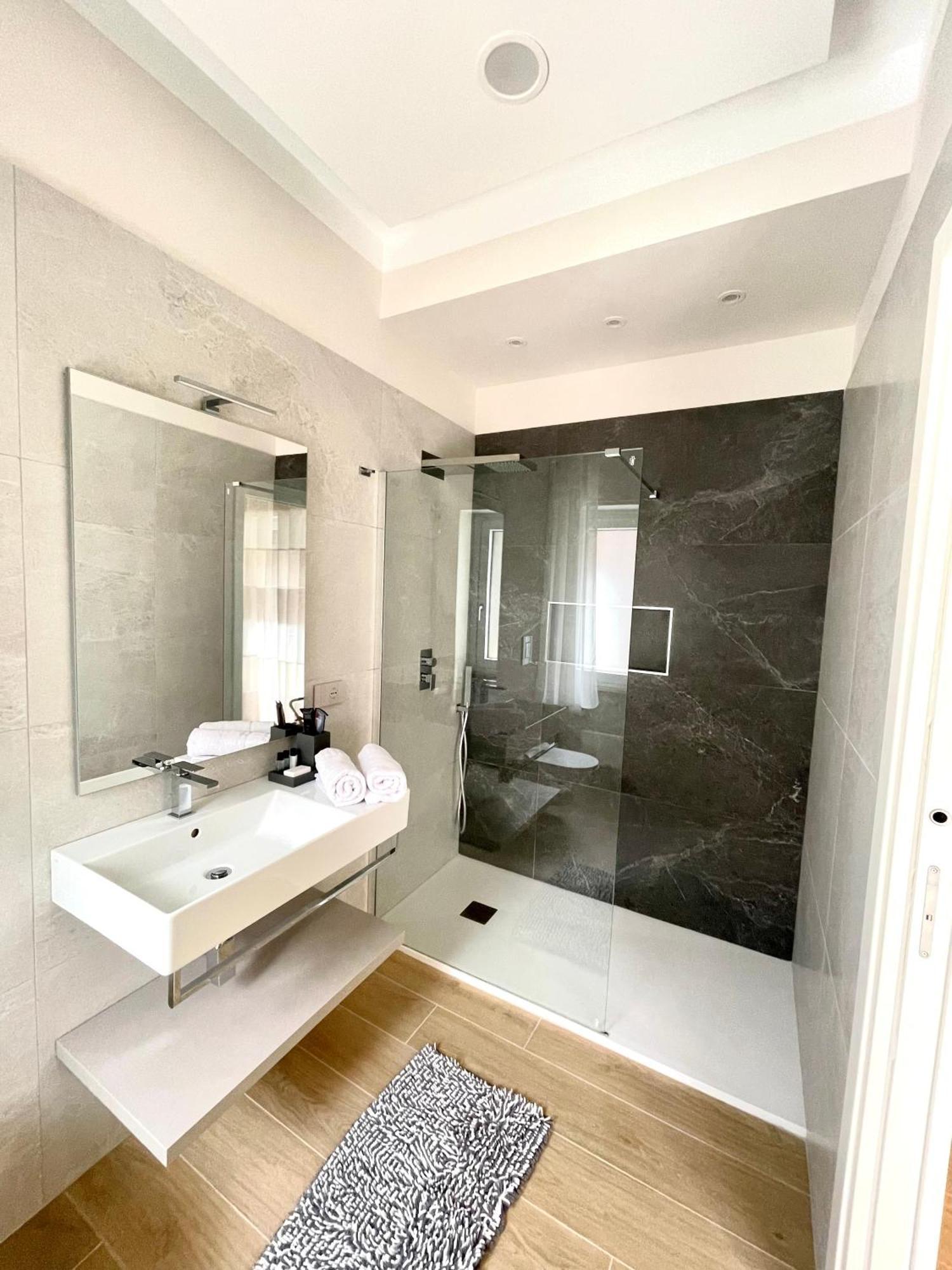 Colombo Suite Cassino Exteriör bild